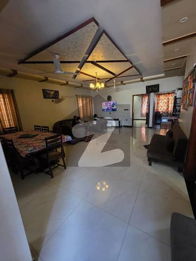 گورنمنٹ ٹیچر ہاؤسنگ سوسائٹی ۔ سیکٹر 16۔اے سکیم 33 - سیکٹر 16-A,سکیم 33,کراچی میں 6 کمروں کا 10 مرلہ مکان 5.25 کروڑ میں برائے فروخت۔