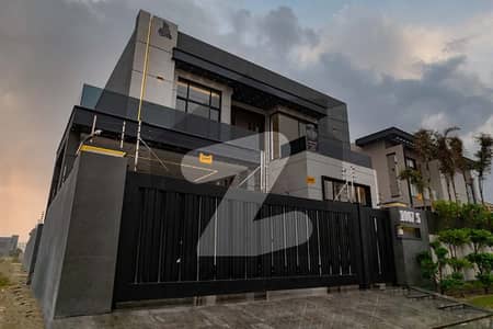 ڈی ایچ اے فیز 7 - بلاک ایس فیز 7,ڈیفنس (ڈی ایچ اے),لاہور میں 5 کمروں کا 1 کنال مکان 10.5 کروڑ میں برائے فروخت۔ ڈی ایچ اے فیز 7 - بلاک ایس فیز 7,ڈیفنس (ڈی ایچ اے),لاہور میں 5 کمروں کا 1 کنال مکان 10.5 کروڑ میں برائے فروخت۔