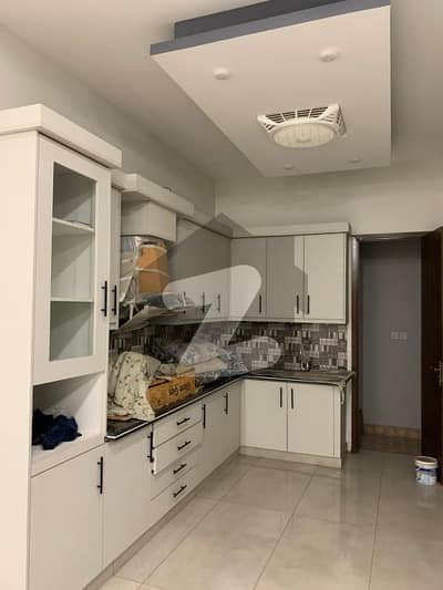 ڈی ایچ اے فیز 7 ایکسٹینشن ڈی ایچ اے ڈیفینس,کراچی میں 4 کمروں کا 4 مرلہ مکان 2.25 لاکھ میں کرایہ پر دستیاب ہے۔