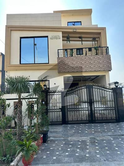 FIVE MARLA MODREN HOUSE FOR SALE SLIGHTLY USED