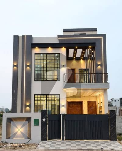 5 Marla New House modern elevation constructed by owner in Bahria Orchard Eastern Extension block