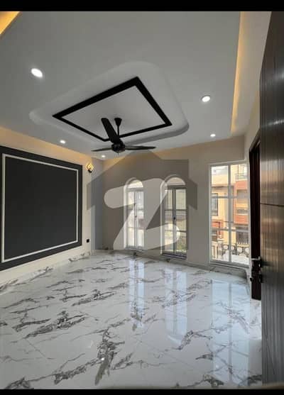 1 kanal lower portion for rent in bahria town phase 4