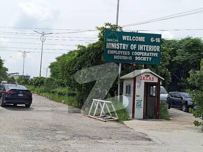 Residential Plot Sized 4500 Square Feet Is Available For sale In G-16/3