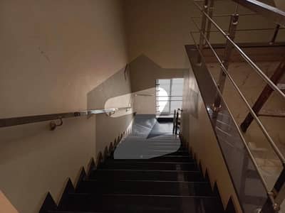 الکبیر ٹاؤن - فیز 1 الکبیر ٹاؤن,رائیونڈ روڈ,لاہور میں 4 کمروں کا 7 مرلہ مکان 1.2 لاکھ میں کرایہ پر دستیاب ہے۔