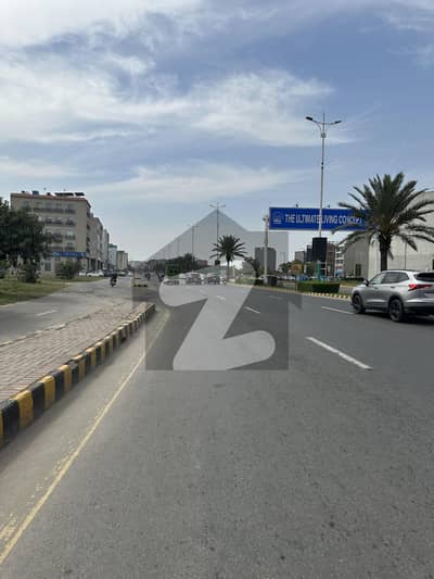 ڈی ایچ اے فیز 8 ڈیفنس (ڈی ایچ اے),لاہور میں 1 کنال رہائشی پلاٹ 3.0 کروڑ میں برائے فروخت۔