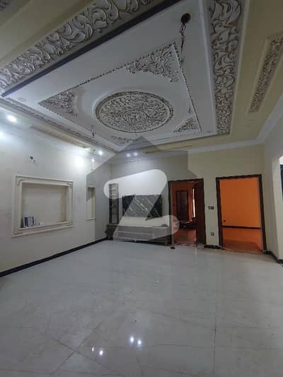 ایل ڈی اے ایوینیو لاہور میں 2 کمروں کا 10 مرلہ زیریں پورشن 55.0 ہزار میں کرایہ پر دستیاب ہے۔