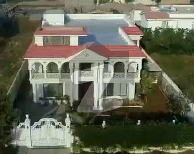 ڈی ایچ اے فیز 8 - زون اے ڈی ایچ اے فیز 8,ڈی ایچ اے ڈیفینس,کراچی میں 6 کمروں کا 2 کنال مکان 30.0 کروڑ میں برائے فروخت۔