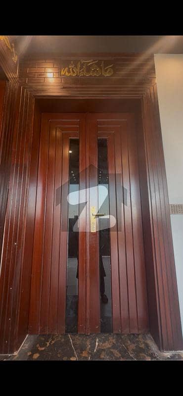 HOUSE 10 MARLA WITH BASEMENT NEW