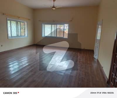 PRIME LOCATION 60 ROAD LOWER PREMISES FOR SILENT COMMERCIAL USE