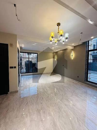 10 Marla House for Sale DHA Phase 5 Lahore (Prime Location)