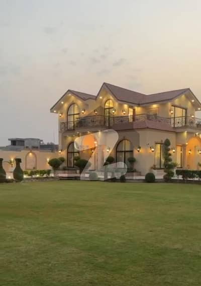 بیدیاں روڈ لاہور میں 4 کنال Studio فارم ہاؤس 13.0 کروڑ میں برائے فروخت۔