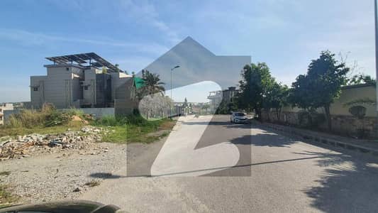 بحریہ انٹلیکچول ویلج بحریہ ٹاؤن راولپنڈی,راولپنڈی میں 1 کنال رہائشی پلاٹ 5.9 کروڑ میں برائے فروخت۔