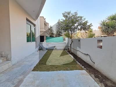 ای ۔ 11/4 ای ۔ 11,اسلام آباد میں 3 کمروں کا 1 کنال زیریں پورشن 2.0 لاکھ میں کرایہ پر دستیاب ہے۔