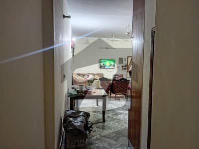 جوہر ٹاؤن فیز 1 جوہر ٹاؤن,لاہور میں 4 کمروں کا 10 مرلہ بالائی پورشن 71.0 ہزار میں کرایہ پر دستیاب ہے۔