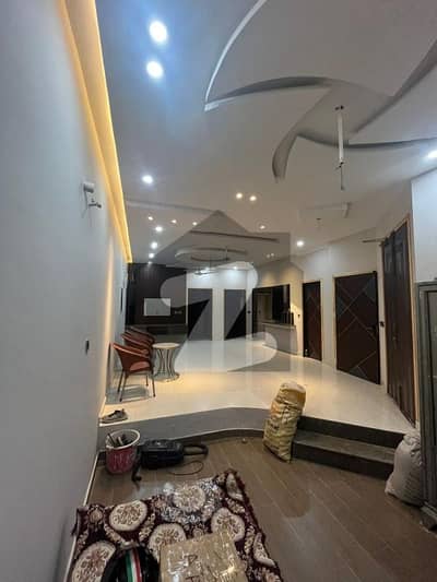 ایڈن لین ولاز 2 ایڈن,لاہور میں 2 کمروں کا 6 مرلہ زیریں پورشن 45.0 ہزار میں کرایہ پر دستیاب ہے۔