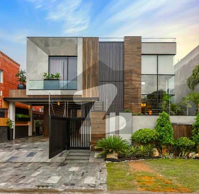 ڈی ایچ اے فیز 7 ڈیفنس (ڈی ایچ اے),لاہور میں 6 کمروں کا 1 کنال مکان 7.5 کروڑ میں برائے فروخت۔