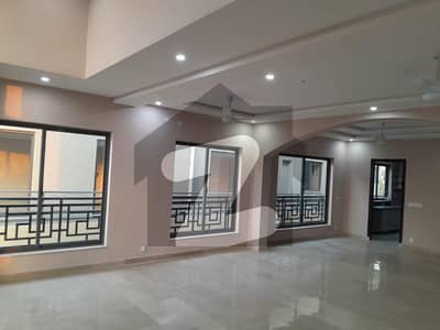 بحریہ انکلیو - سیکٹر ای بحریہ انکلیو,بحریہ ٹاؤن,اسلام آباد میں 3 کمروں کا 1 کنال بالائی پورشن 1.7 لاکھ میں کرایہ پر دستیاب ہے۔