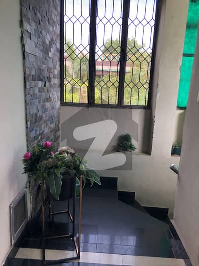 ڈی ایچ اے فیز 2 ڈیفنس (ڈی ایچ اے),لاہور میں 4 کمروں کا 12 مرلہ مکان 4.7 کروڑ میں برائے فروخت۔