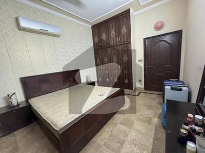 5 Marla Furnished Ground Portion For Rent ( Only For Ladies )