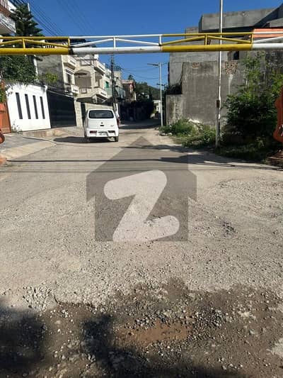 4 Marla Plot Available For Sale In Banigala Top Location