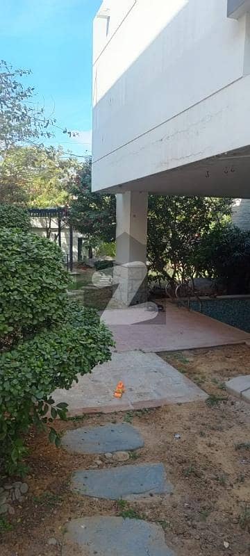 A Spacious 1000 Square Yards House In DHA Phase 6