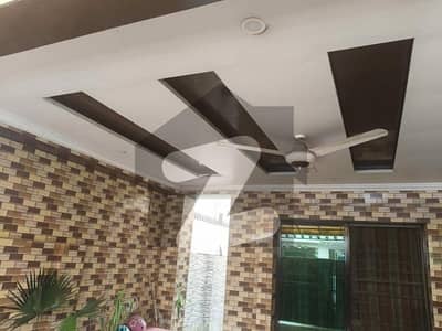 10 Marla 4 Bed House Available For Sale