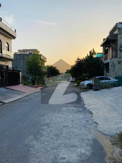 4 MARLA PLOT FOR SALE SUN FACE