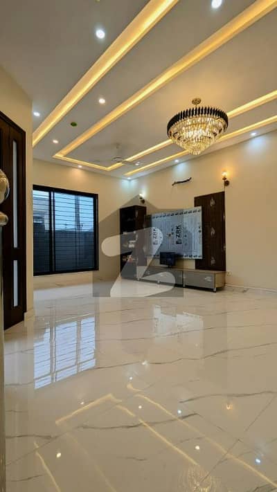 ڈی ایچ اے فیز 6 ڈیفنس (ڈی ایچ اے),لاہور میں 3 کمروں کا 8 مرلہ مکان 1.5 لاکھ میں کرایہ پر دستیاب ہے۔