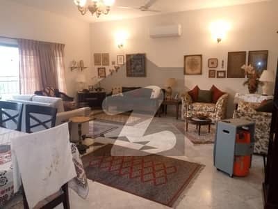 Beautiful Separate Upper Portion