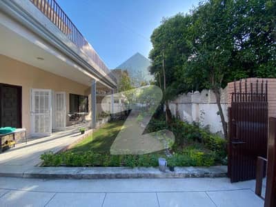 گلریز ہاؤسنگ سوسائٹی فیز 3 گلریز ہاؤسنگ سکیم,راولپنڈی میں 6 کمروں کا 1 کنال مکان 5.1 کروڑ میں برائے فروخت۔