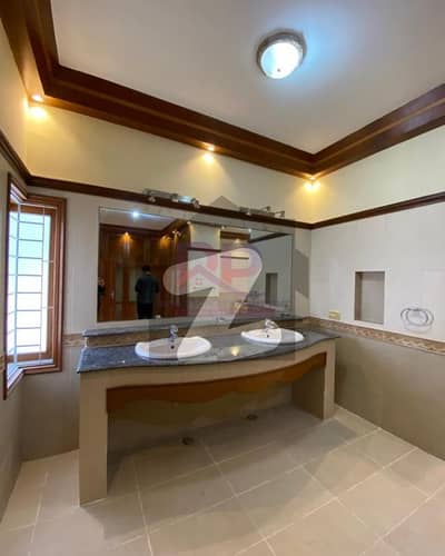 Dha Bungalow For Rent