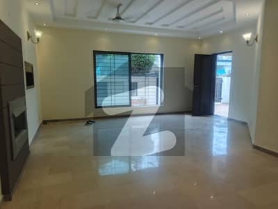 10 Marla House For Rent in DHA Lahore
