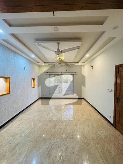 ڈی ۔ 12/4 ڈی ۔ 12,اسلام آباد میں 4 کمروں کا 8 مرلہ مکان 2.25 لاکھ میں کرایہ پر دستیاب ہے۔