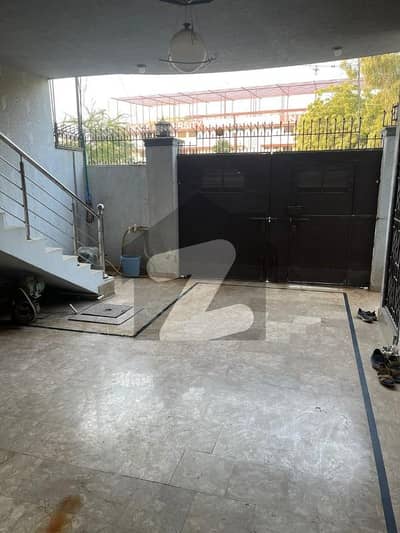 Ground plus one and half House 11 c1 Latef nager