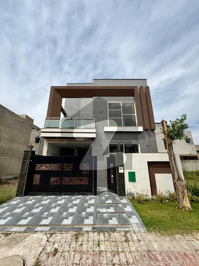 5 Marla Used House for Sale in Bahria Orchard G Block 80 Ft Road