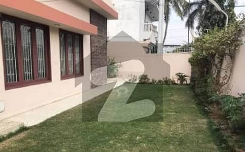 نارتھ ناظم آباد ۔ بلاک آئی نارتھ ناظم آباد,کراچی میں 7 کمروں کا 1 کنال مکان 10.5 کروڑ میں برائے فروخت۔