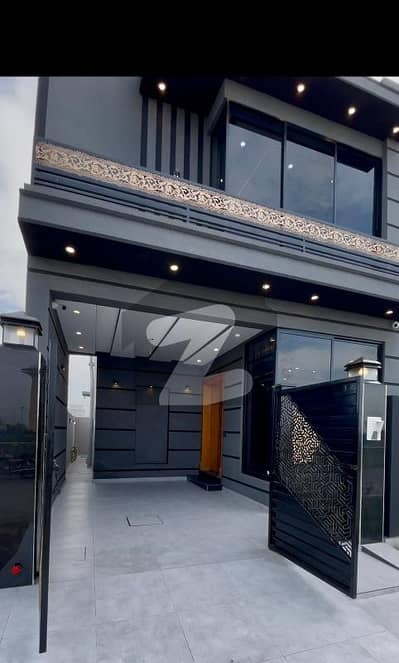 ڈی ایچ اے سیکٹر سی - بلاک 5 ڈی ایچ اے سیکٹر سی,ڈی ایچ اے ڈیفینس,گوجرانوالہ میں 3 کمروں کا 5 مرلہ مکان 2.15 کروڑ میں برائے فروخت۔