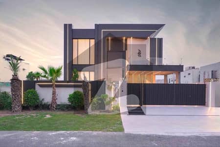 1 Kanal Top Quality Build Luxurious Beautiful Modern Design Villa With Basement For Sale In DHA Phase 7 Lahore Prime Location