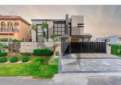 1 Kanal Top Quality Build Luxurious Beautiful Modern Design Villa With Basement For Sale In DHA Lahore Phase 7 Prime Location