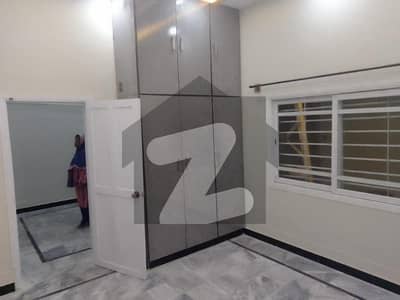 نارتھ ناظم آباد ۔ بلاک ایچ نارتھ ناظم آباد,کراچی میں 3 کمروں کا 10 مرلہ بالائی پورشن 95.0 ہزار میں کرایہ پر دستیاب ہے۔