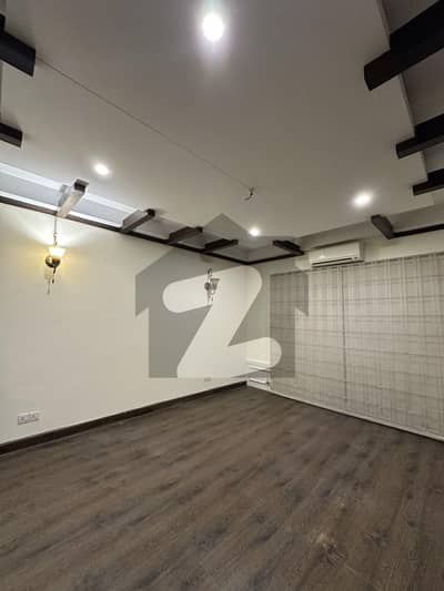 ای ۔ 11/3 ای ۔ 11,اسلام آباد میں 4 کمروں کا 1 کنال مکان 6.0 لاکھ میں کرایہ پر دستیاب ہے۔ ای ۔ 11/3 ای ۔ 11,اسلام آباد میں 4 کمروں کا 1 کنال مکان 6.0 لاکھ میں کرایہ پر دستیاب ہے۔