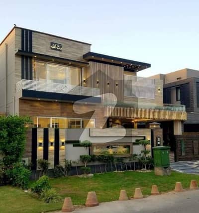 جی ۔ 14 اسلام آباد میں 7 کمروں کا 1 کنال مکان 4.3 لاکھ میں کرایہ پر دستیاب ہے۔