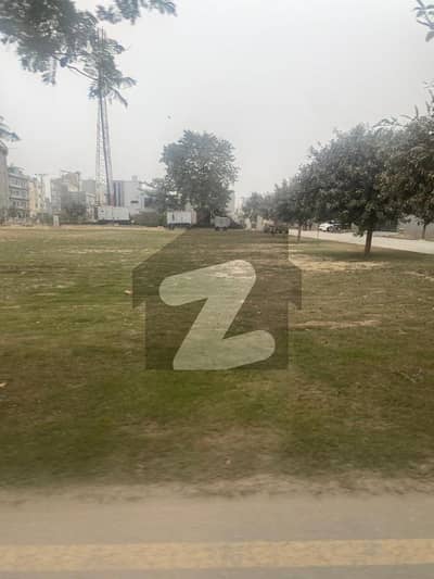 پارک ویو سٹی ۔ تولپ ایکسٹینشن بلاک پارک ویو سٹی,لاہور میں 7 مرلہ کمرشل پلاٹ 6.5 کروڑ میں برائے فروخت۔