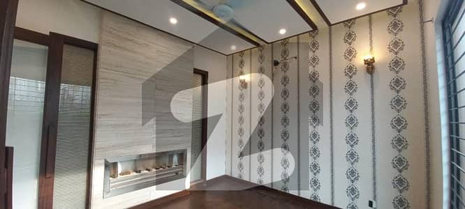 لیک سٹی میڈوز لاہور میں 3 کمروں کا 10 مرلہ بالائی پورشن 85.0 ہزار میں کرایہ پر دستیاب ہے۔