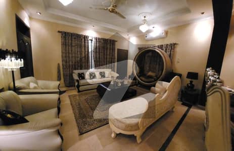 پاکستان ٹاؤن - فیز 1 پاکستان ٹاؤن,اسلام آباد میں 6 کمروں کا 1 کنال مکان 6.5 کروڑ میں برائے فروخت۔