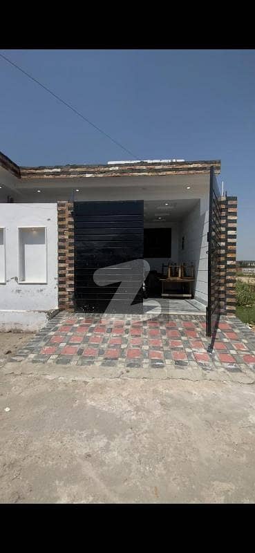 ملتان پبلک سکول روڈ ملتان میں 1 کمرے کا 5 مرلہ مکان 75.0 لاکھ میں برائے فروخت۔