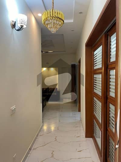 ایل ڈی اے ایوینیو ۔ بلاک جے ایل ڈی اے ایوینیو,لاہور میں 6 کمروں کا 10 مرلہ مکان 3.88 کروڑ میں برائے فروخت۔