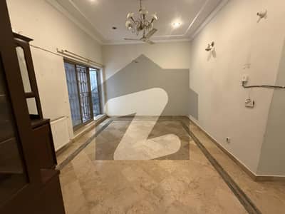 Family Flat Ava For Rent at Affandi Colony
