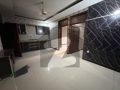 سیٹیلائیٹ ٹاؤن راولپنڈی میں 2 کمروں کا 3 مرلہ فلیٹ 1.0 کروڑ میں برائے فروخت۔