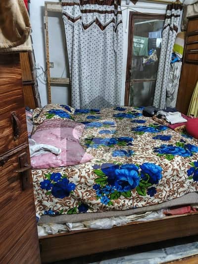 گلستانِِ جوہر ۔ بلاک 12 گلستانِ جوہر,کراچی میں 2 کمروں کا 4 مرلہ فلیٹ 73.0 لاکھ میں برائے فروخت۔